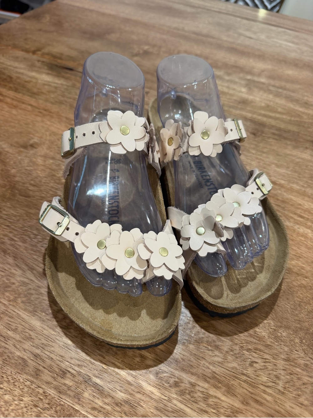 Birkenstock Mayari Flower Embellishment Sandals- Size 7W/5M BNIB